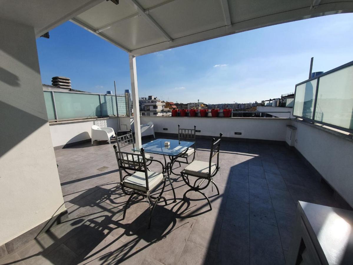 Penthouse 41 In Trastevere With Big Terrace โรม ภายนอก รูปภาพ