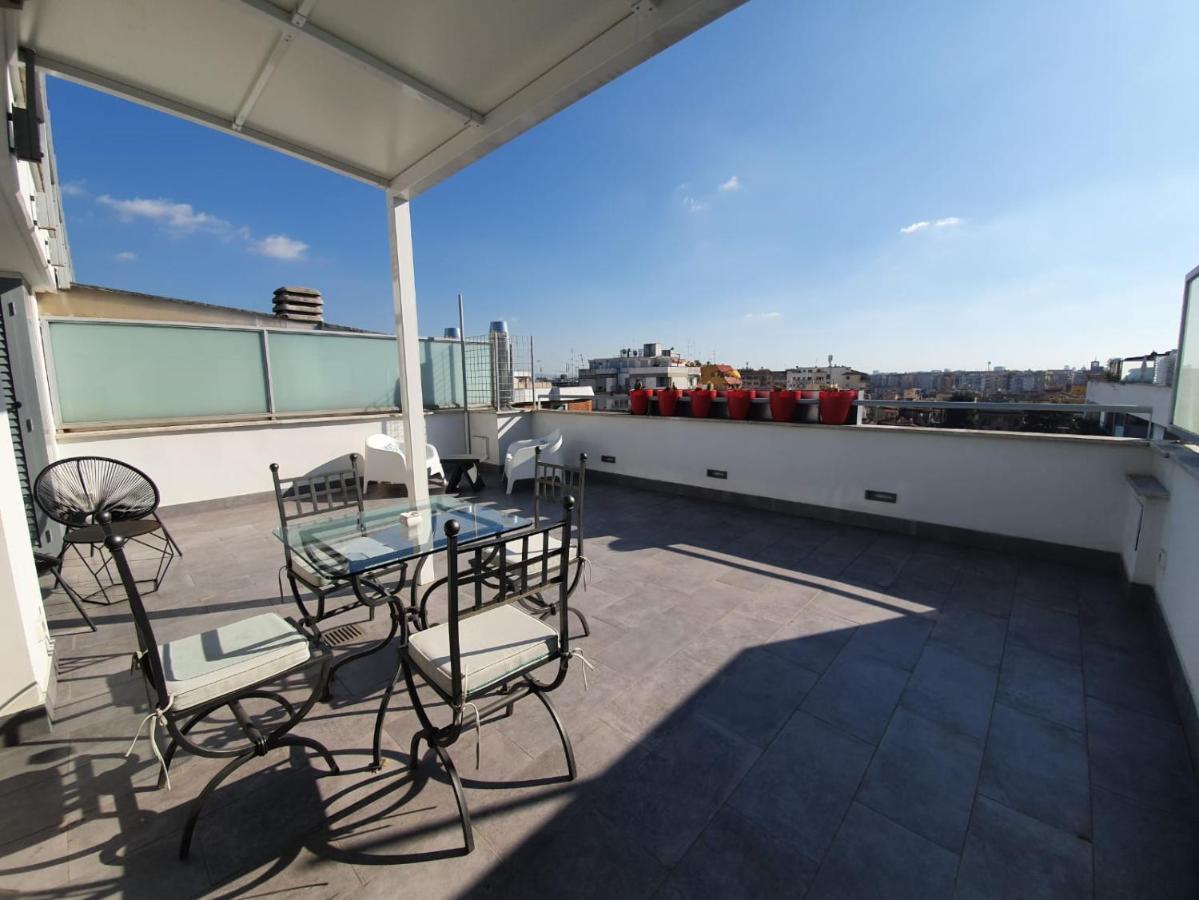 Penthouse 41 In Trastevere With Big Terrace โรม ภายนอก รูปภาพ
